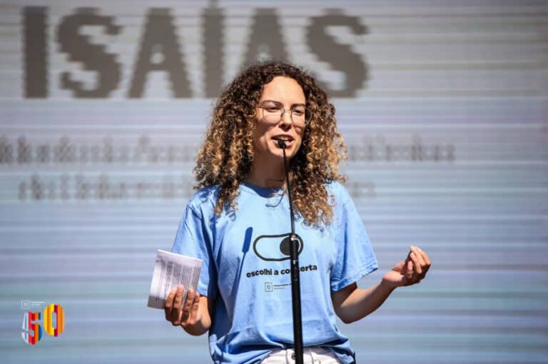 AAUMinho.&nbsp;"Todos já deveriam ter recebido as bolsas"