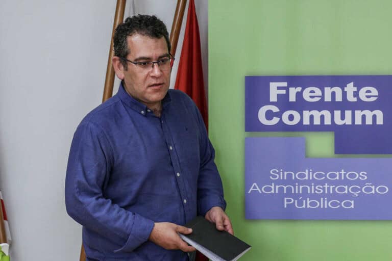 Governo propõe aumentos de 52 euros ou 2% na função pública em 2024, diz Frente Comum