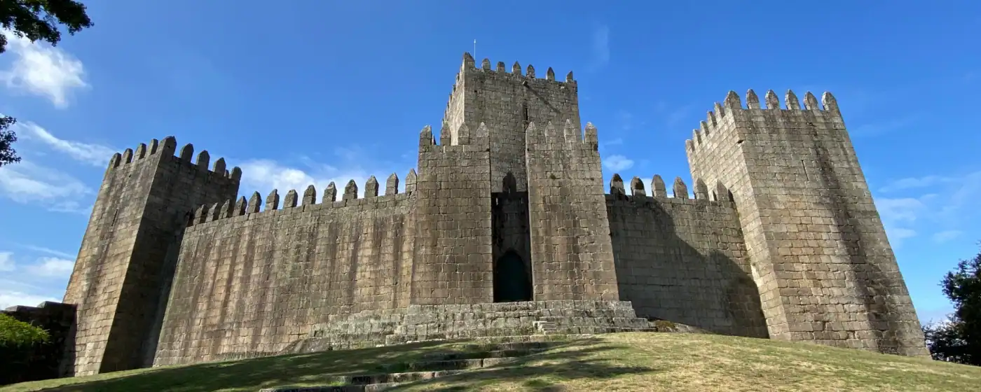 Forças políticas de Guimarães pedem ao Governo que não avance com gestão centralizada dos monumentos