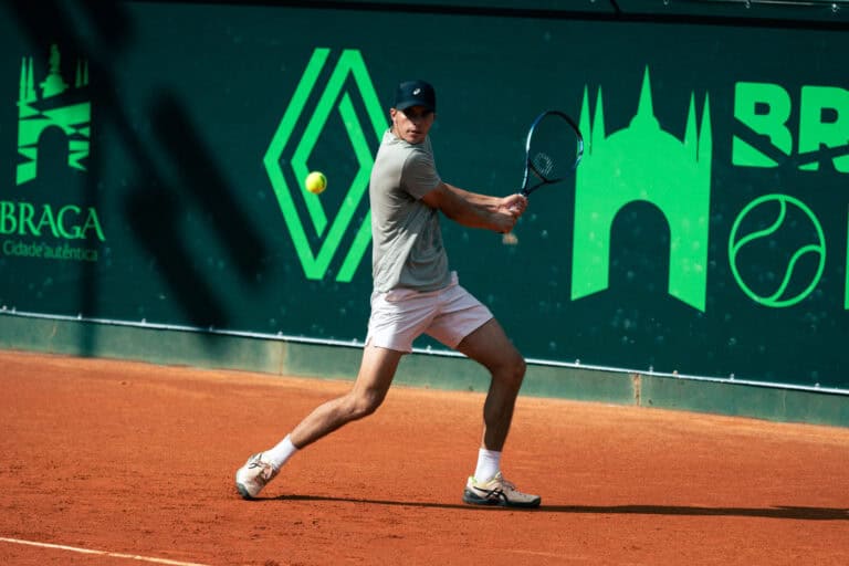 Jaime Faria estreia-se nos quartos de final de torneios Challenger no Braga Open