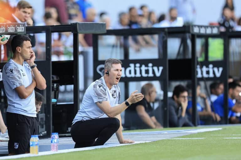 Paulo Turra espera que Vitória comece “a materializar oportunidades em golos”