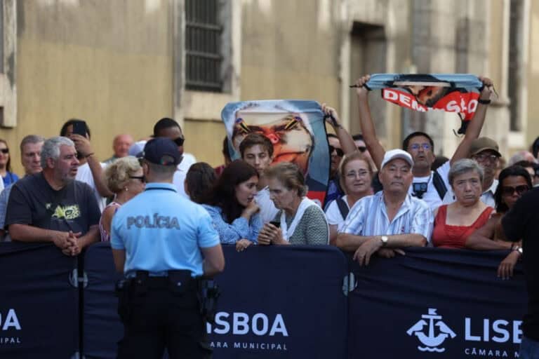 05 Outubro: O povo ficou longe dos discursos sobre a República e não gostou