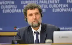 Ativista turco Osman Kavala recebe prémio de direitos humanos&nbsp;