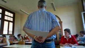 Proposta de OE2024 prevê verbas para apoiar professores deslocados&nbsp;