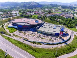 Centros comerciais faturaram 9.770 milhões em 2022, batendo recorde de 2019&nbsp;