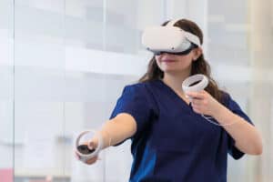 UMinho cria jogo&nbsp;de realidade virtual para enfermeiros treinarem competências emocionais