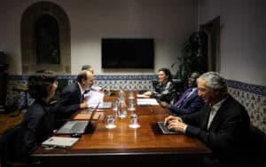 UMinho e UNU estreitam relações com reunião no Largo do Paço