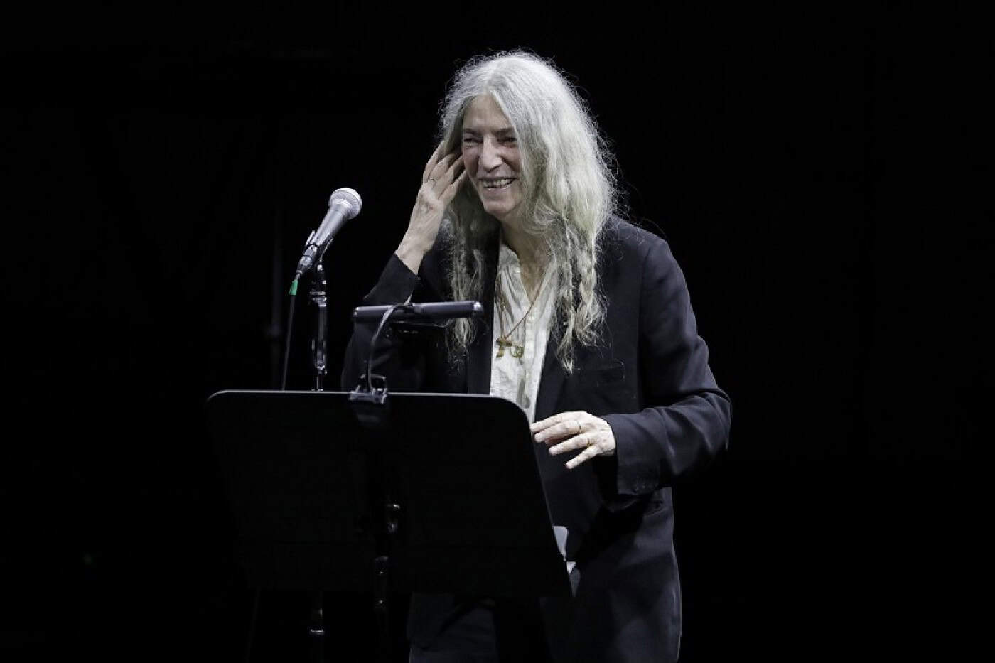 Soundwalk Collective e Patti Smith apresentam ‘Correspondences’ no Theatro Circo