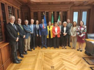 UMinho interessada em avançar com doutoramento conjunto com UNU-EGOV