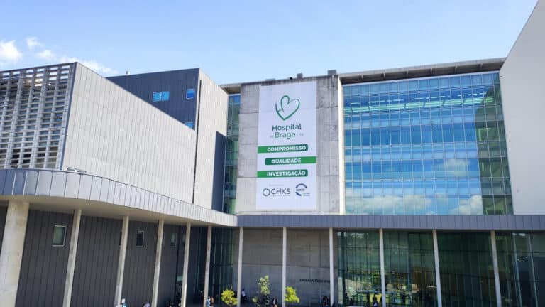 Hospital de Braga avalia riscos de osteoporose e ensina utentes a evitar quedas