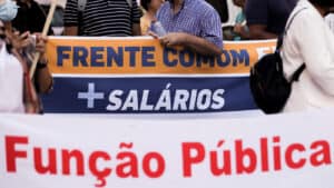 Greve na função pública poderá encerrar vários serviços
