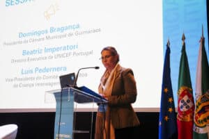 Diretora da UNICEF Portugal defende "modelos de governação eficazes e centrados na criança"