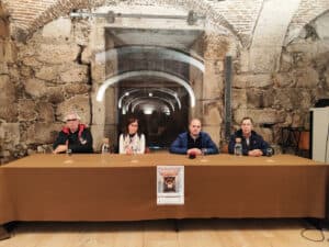 Mosteiro de Tibães apaga a luz para escutar Sofia Saldanha