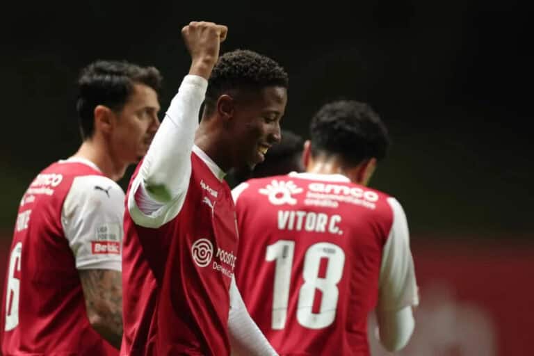 SCB consegue reviravolta e marca seis golos ao Portimonense