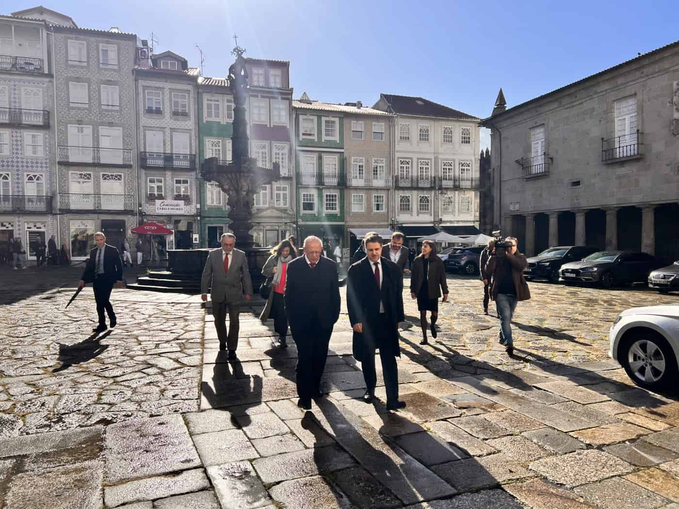 Santos Silva deposita nos jovens a esperança do futuro da democracia