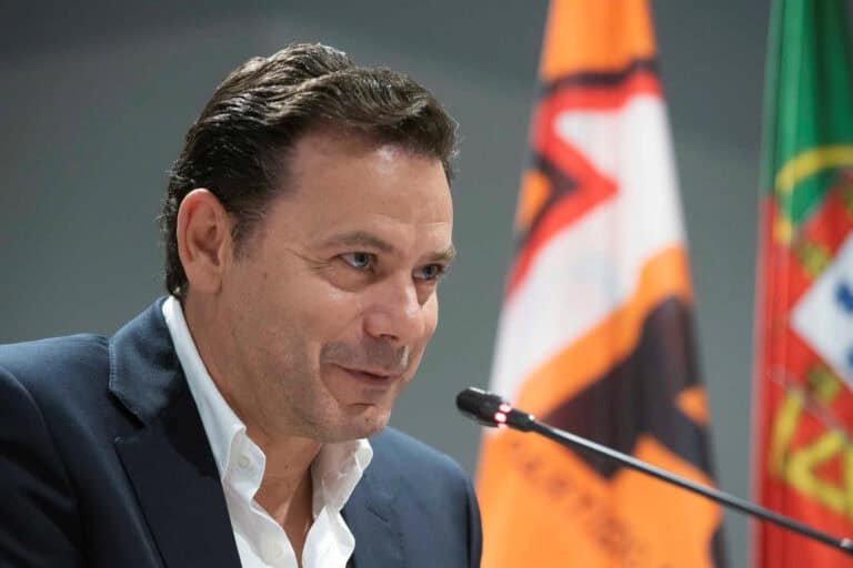 Presidente do PSD convoca direção de urgência perante “gravidade da situação” e fala ainda hoje&nbsp;