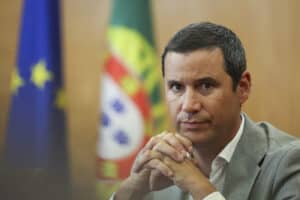 PR exonera ministro das Infraestruturas e secretário de Estado da Economia