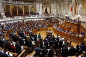 Partidos pedem 1864 alterações ao OE2024