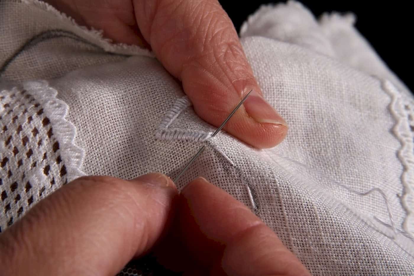 Arte de bordar o crivo em Barcelos é património cultural imaterial