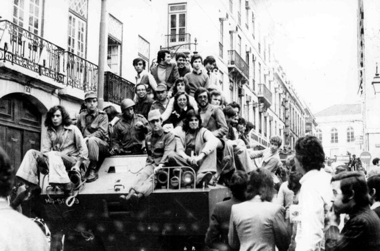 25 Abril/50 anos: Aberto concurso para projetos de investigação sobre história da época