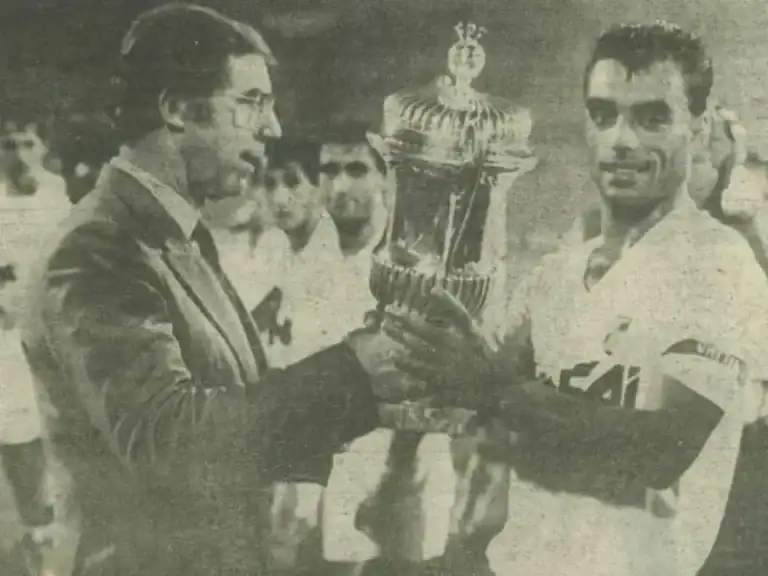 Morreu Carvalho, o antigo futebolista que levantou Supertaça pelo Vitória&nbsp;