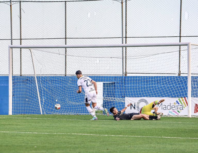 FC Famalicão vence Camacha com mão cheia de golos e é adversário do Benfica na Taça de Portugal
