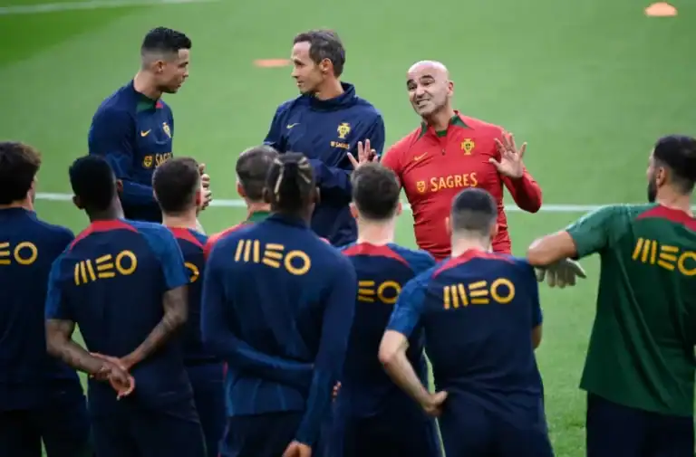 João Mário a titular no jogo contra a Islândia