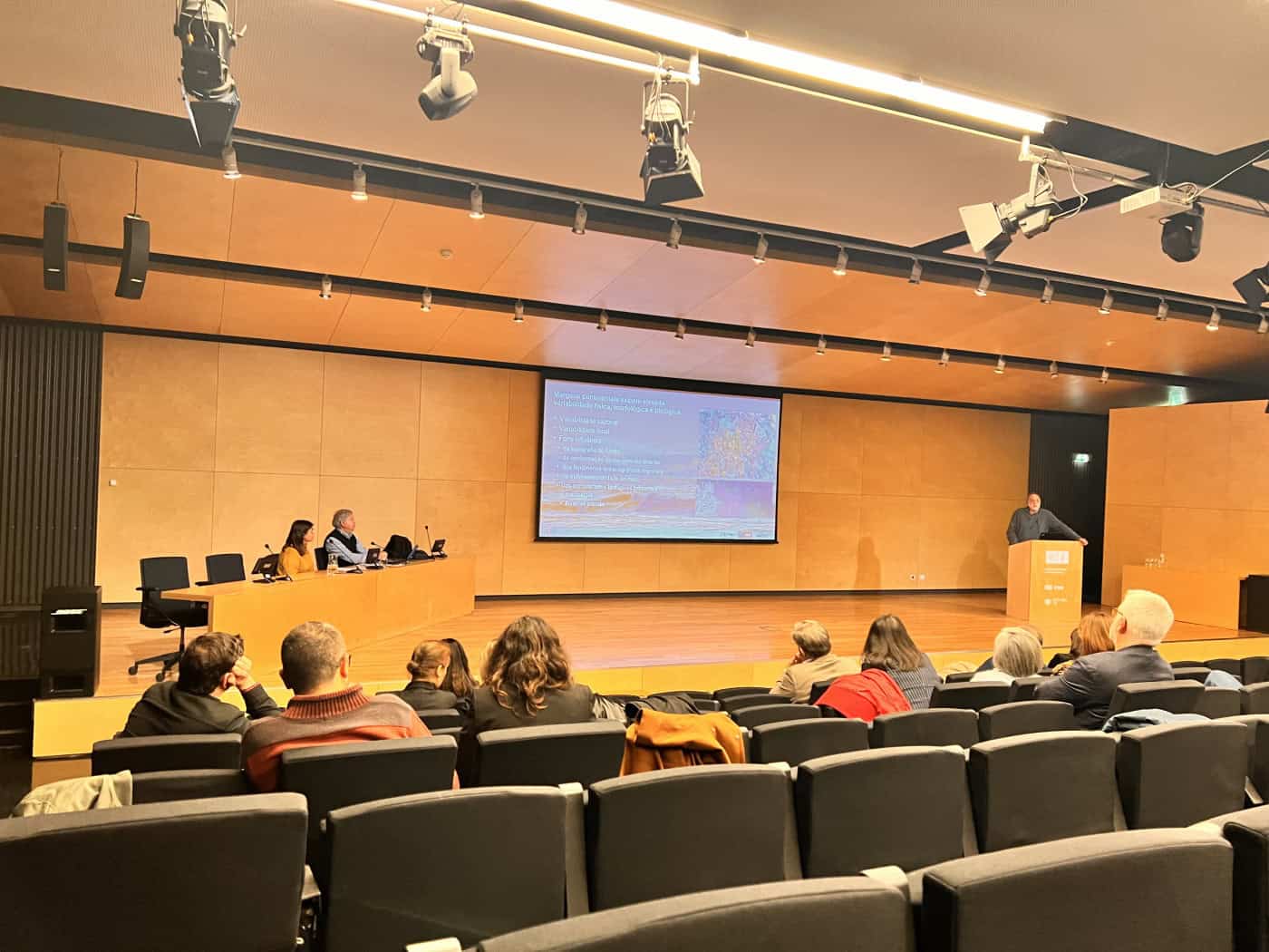 UMinho e UVigo vão investir 100 mil euros em projetos de investigação