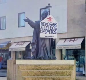 Movimento 'Porta a Porta - Casa para Todos' exige soluções para acesso à habitação