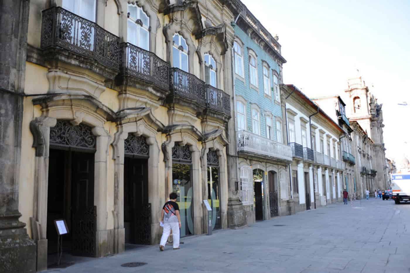 Manual académico sobre economia do trabalho é lançado em Braga