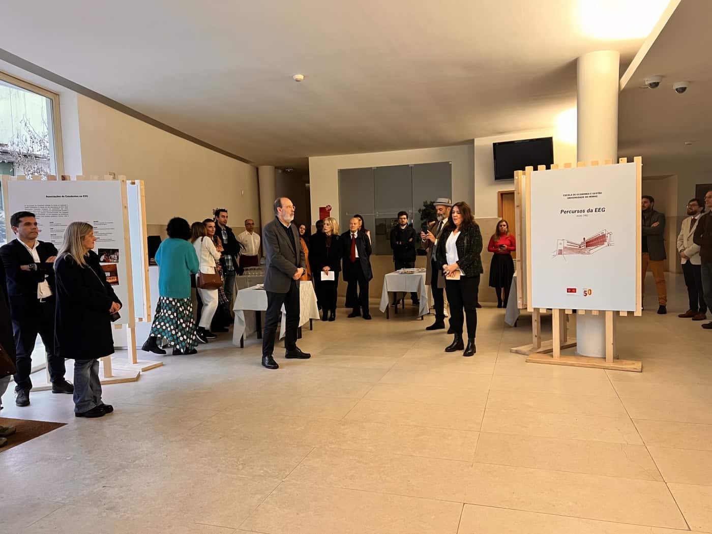 EEG inaugura exposição dedicada aos "Percursos" de 41 anos de história