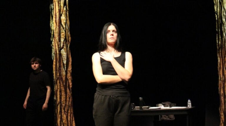 Teatro das Beiras adapta tragédia da Grécia Antiga para explorar violência de género