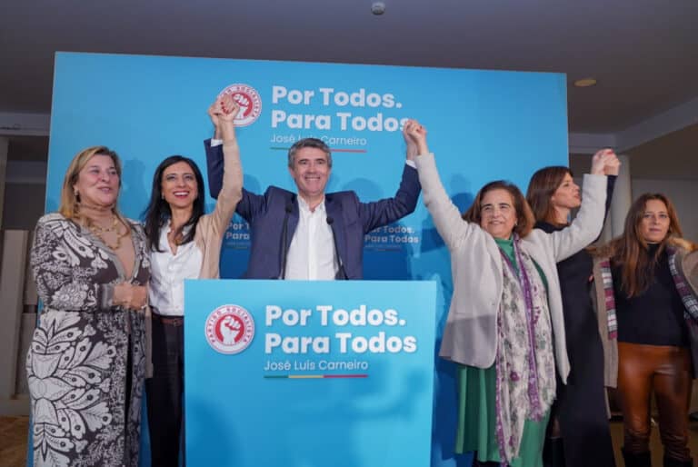 Adelina Paula Pinto e Palmira Maciel na comissão de Honra de José Luís Carneiro&nbsp;&nbsp;