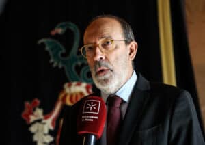 Reitor desafia comunidade a encontrar a "âncora de todos os códigos" de ética