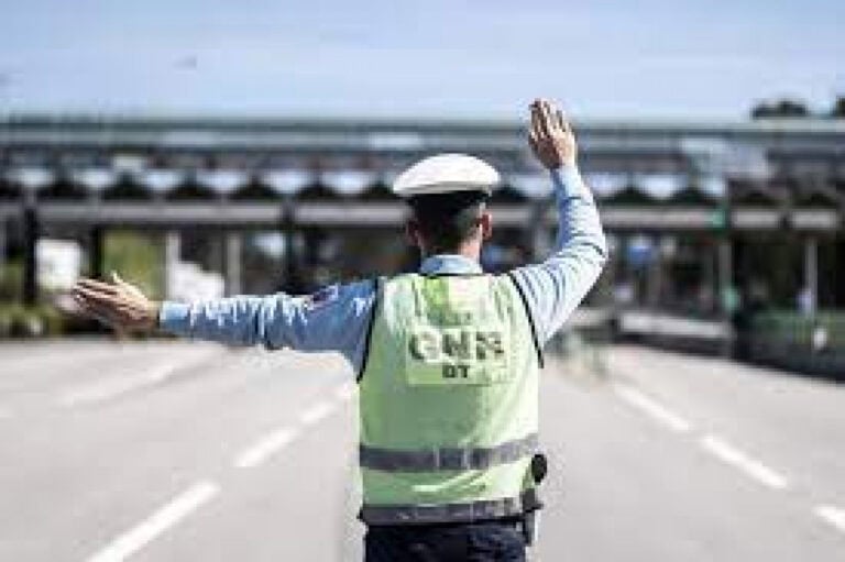 GNR regista dois mortos e 23 feridos graves na operação Natal e Ano Novo até 2ª feira&nbsp;