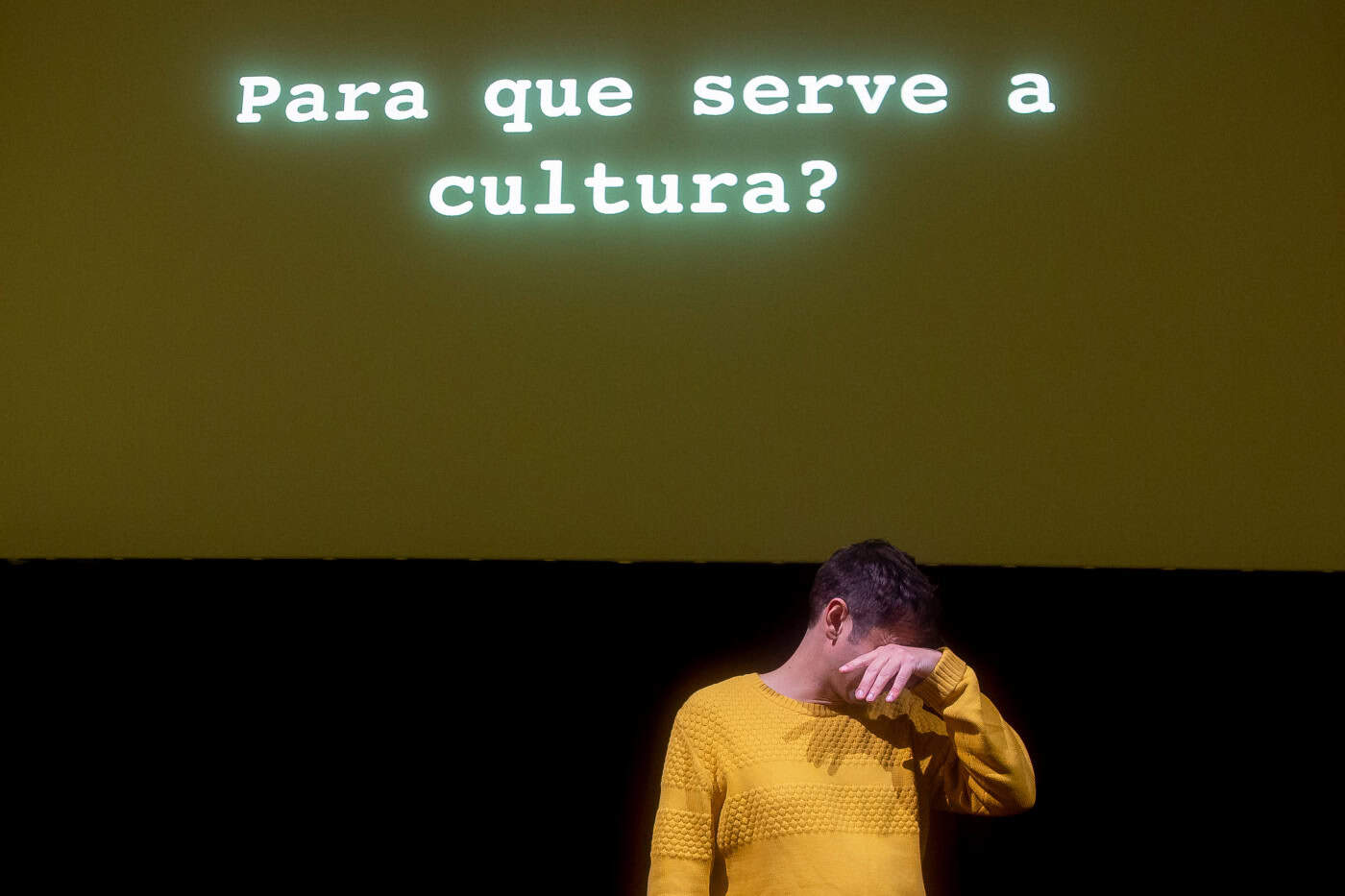 Mini-conferência no Theatro Circo promove o pensamento crítico das crianças