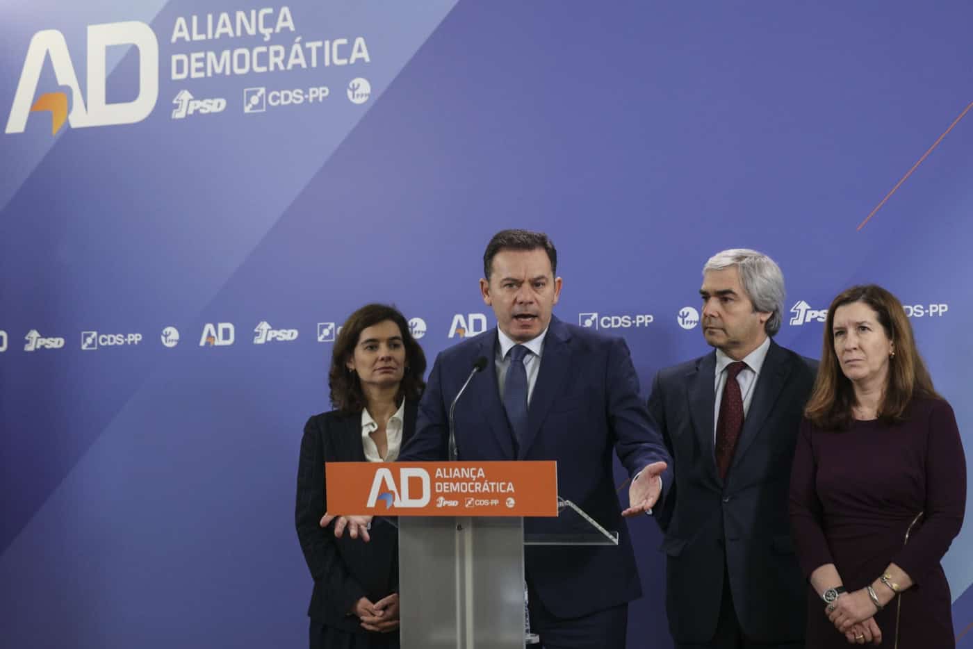 AD promete descer IRS e IRC e melhorar saúde e educação com apoio de privados