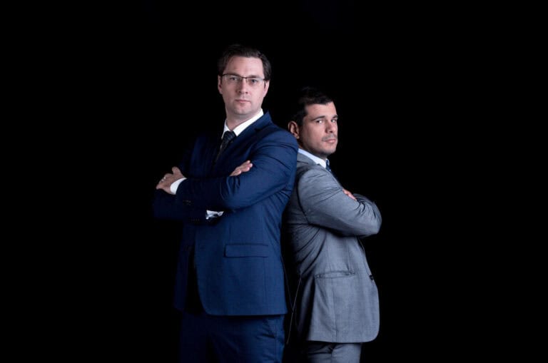 'Jovem Conservador de Direita' apresenta espetáculo de sátira política e humor em Braga