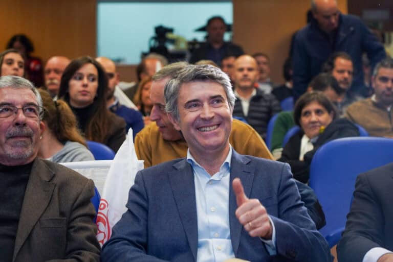 José Luís Carneiro concorre por Braga e Palmira Maciel surge em 2º na lista