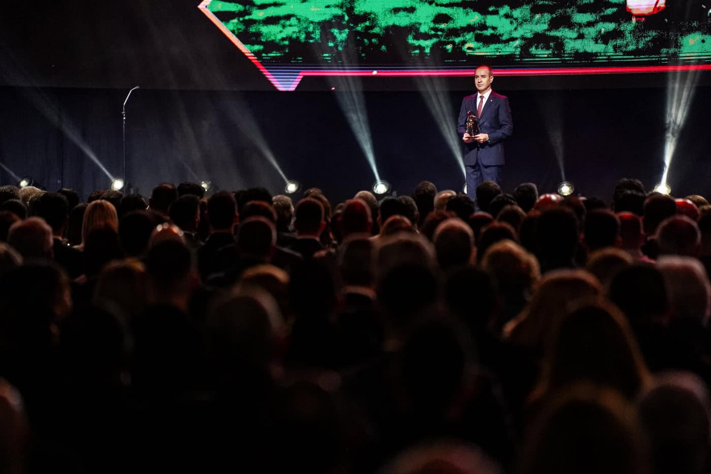 "Hoje, o clube não depende de terceiros para assegurar o seu futuro"