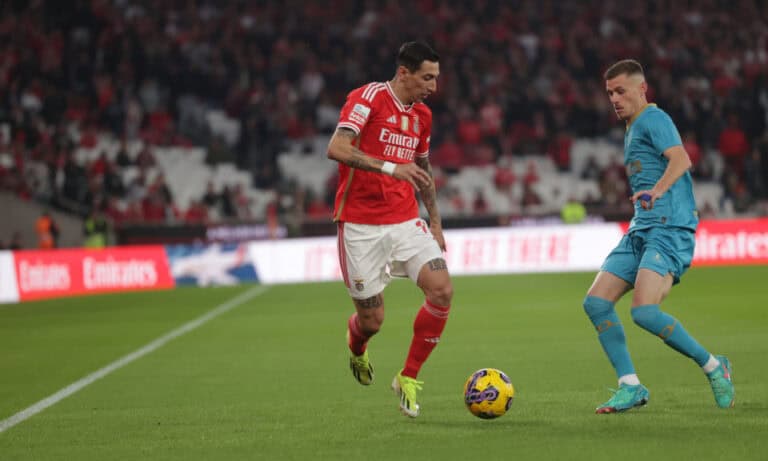 Três golos dos encarnados ditaram a derrota do Gil Vicente na Luz