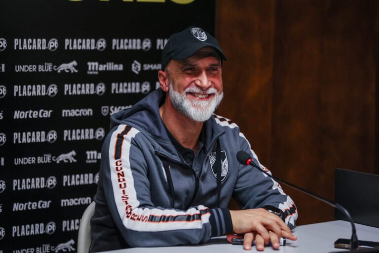 Álvaro Pacheco "acredita muito" na continuidade desta série positiva do Vitória SC
