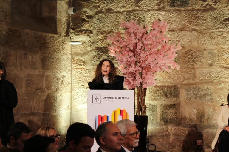 “A solução da crise democrática que vivemos é a educação”