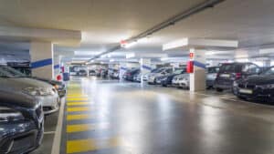 PS desafia CMB a&nbsp;“compatibilizar estratégia” de estacionamento com privados para reduzir tráfego à superfície