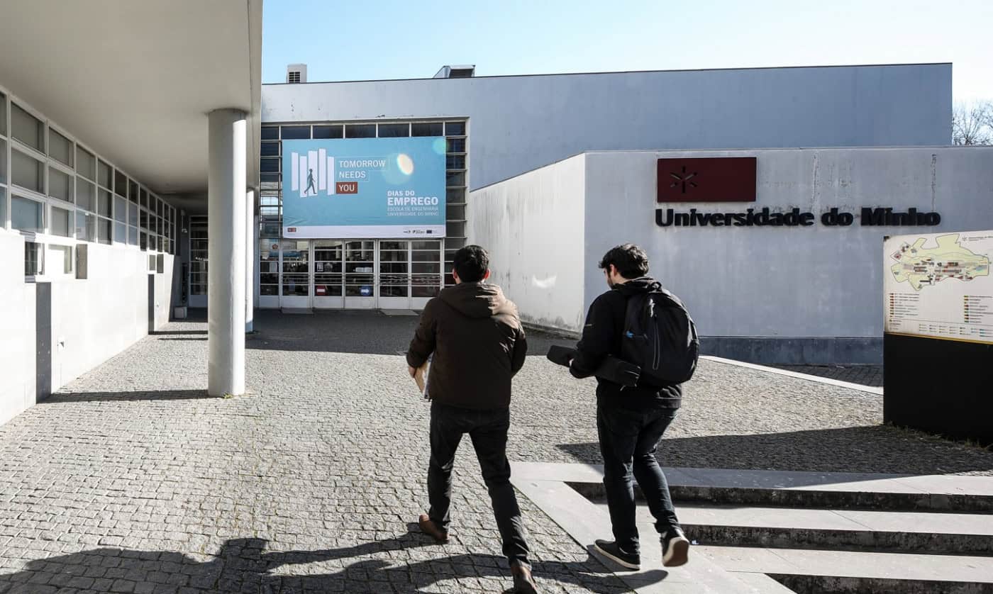 Taxa de pobreza subiu entre quem tem ensino básico e ensino superior