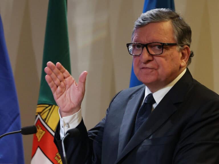 Durão Barroso diz que UE não está preparada para adesão de país em guerra&nbsp;