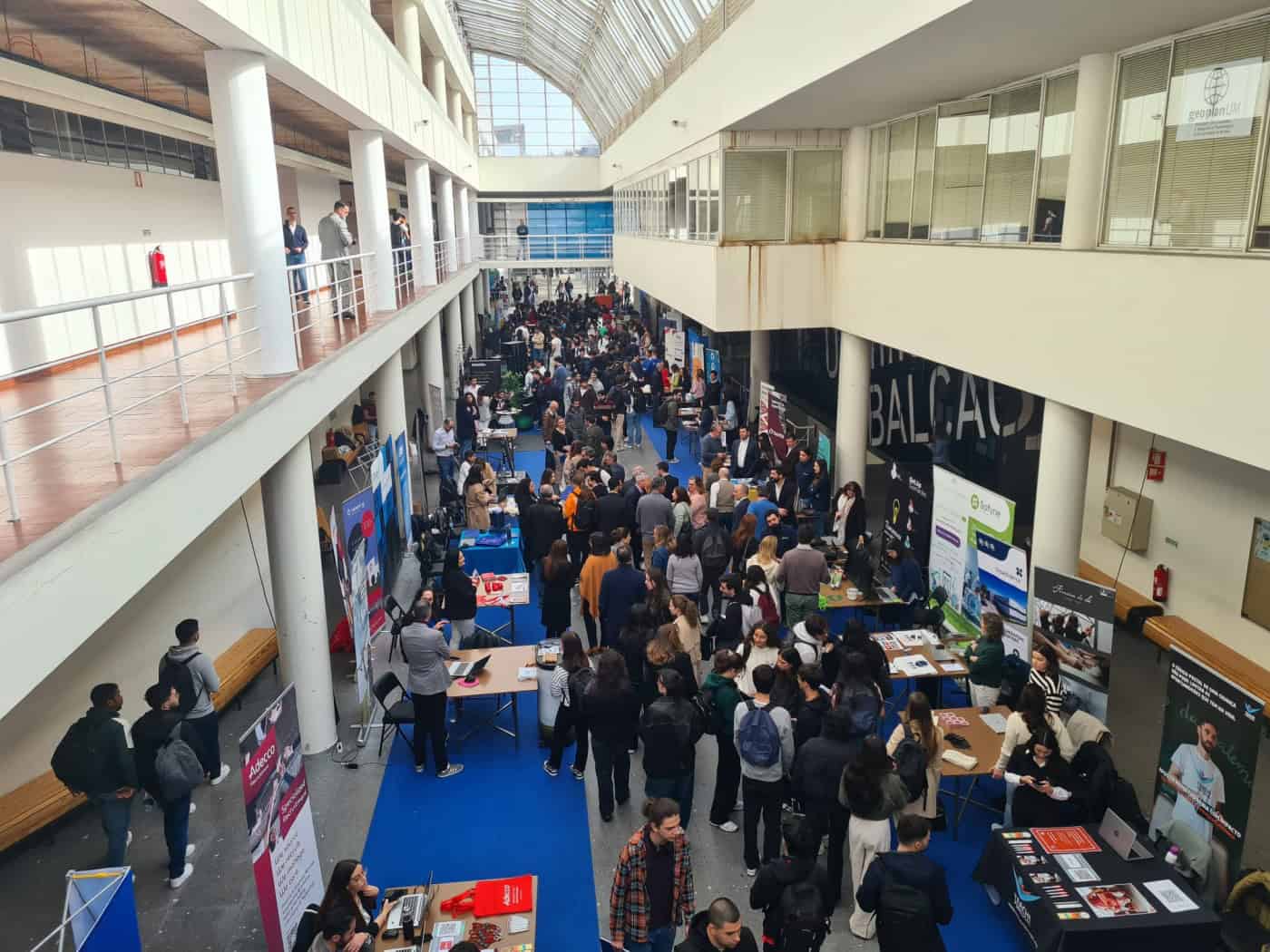 Mais de 3.000 oportunidades de trabalho e estágio no&nbsp; 'Dia do Emprego' da EEUM