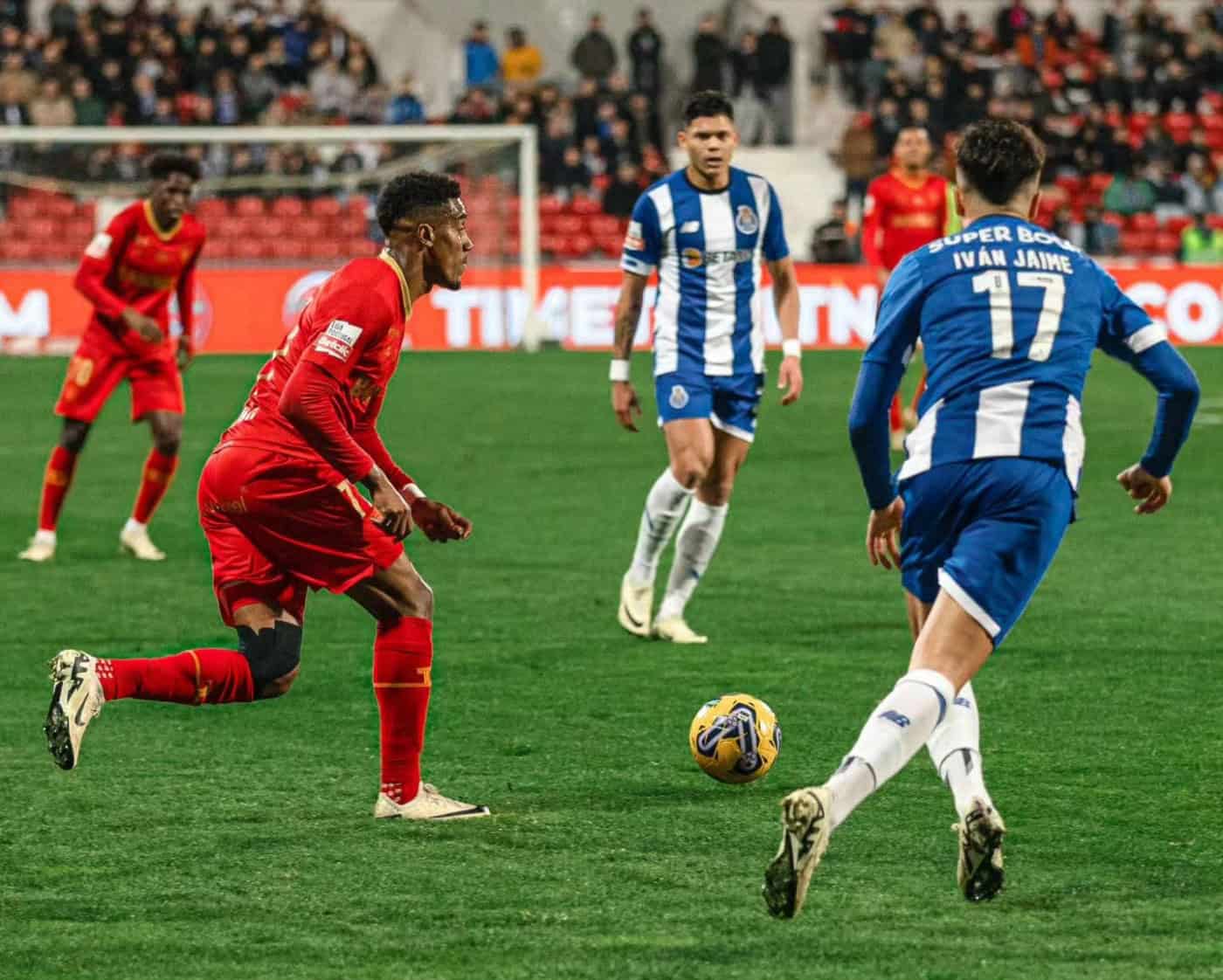 Gil Vicente trava FC Porto com golo nos descontos