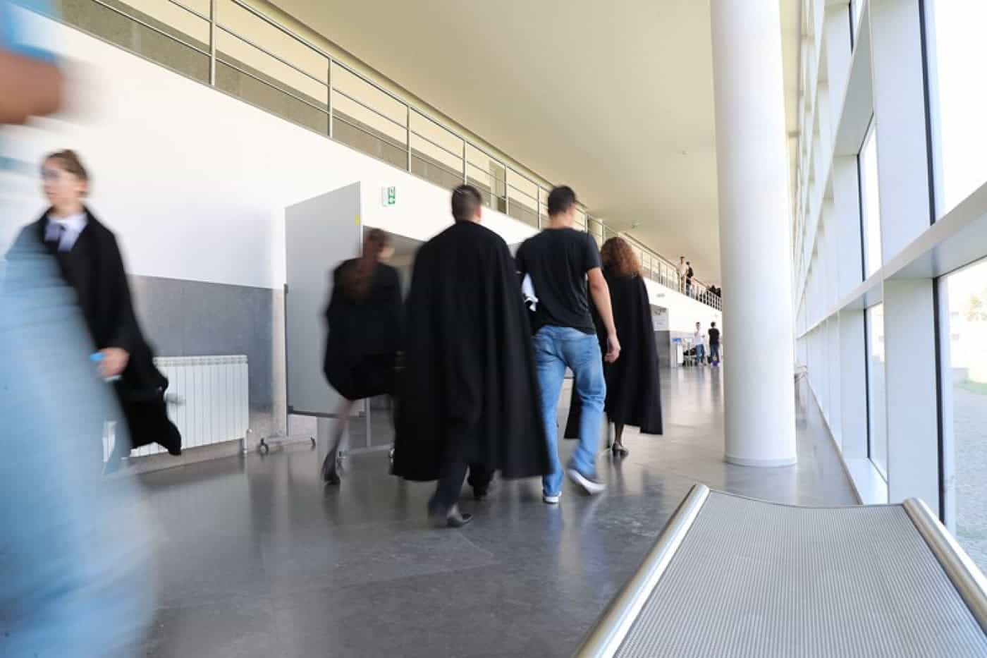 Mais de 80% dos jovens diplomados têm emprego 3 anos após concluírem estudos