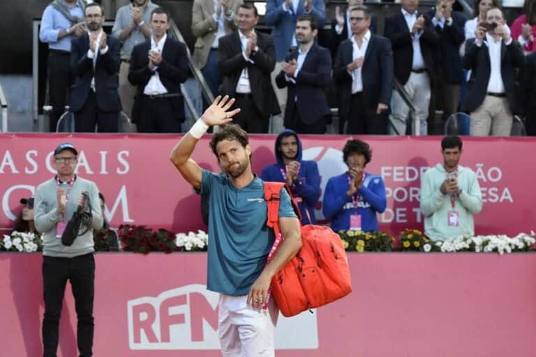 Vimaranense João Sousa termina carreira no Estoril Open